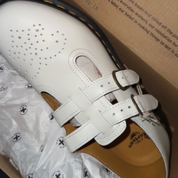 Dr. Martens Shoes - Dr Martens Mary Jane 8065 Womens US 10 White